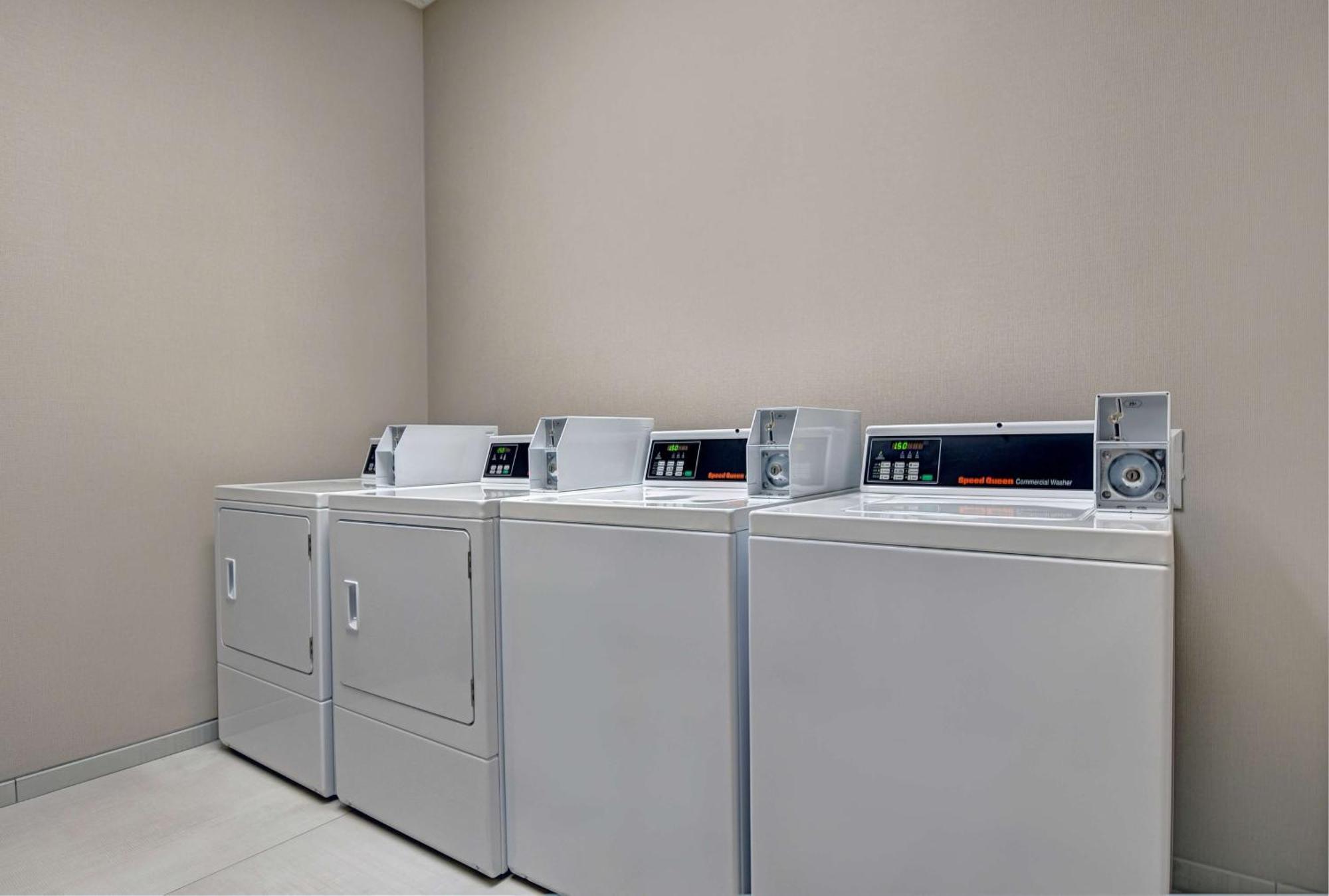 Hilton Garden Inn Madison Huntsville Airport Esterno foto