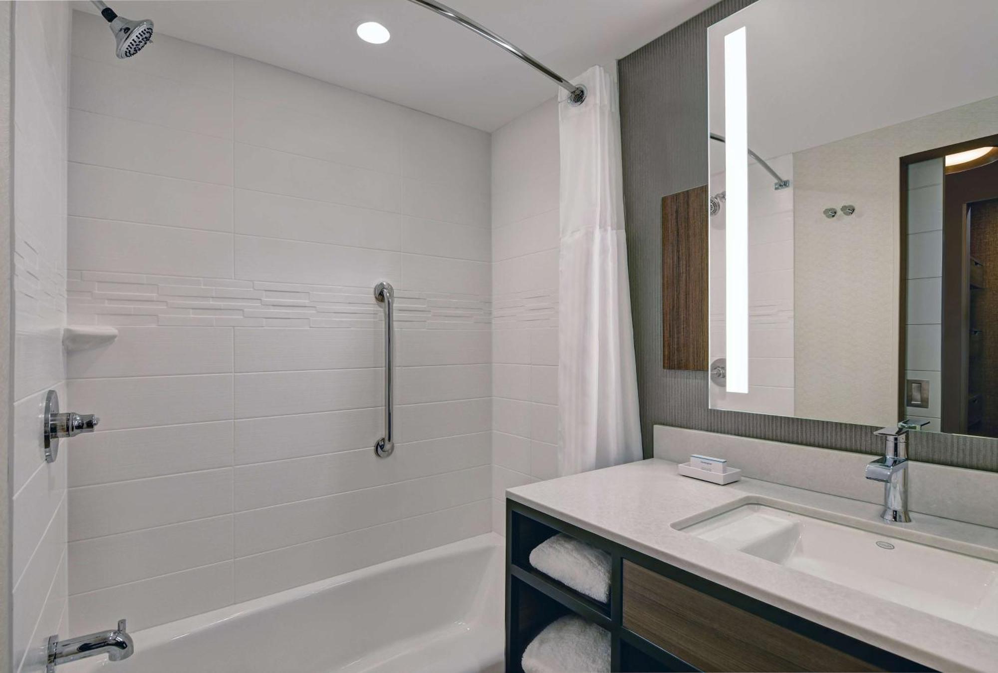 Hilton Garden Inn Madison Huntsville Airport Esterno foto